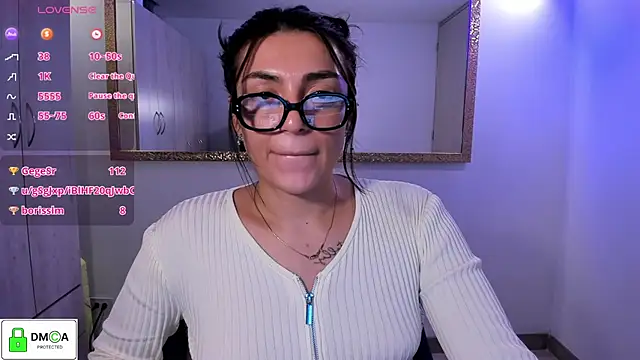 Snapshot of EricaVanderhill chatting on May 16, 2026, 12:18 am EricaVanderhill online show from May 16, 2026, 12:18 am