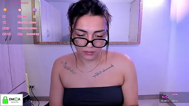 Snapshot of EricaVanderhill chatting on May 16, 2026, 11:46 pm EricaVanderhill online show from May 16, 2026, 11:46 pm