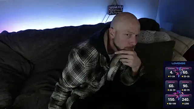 MaxRouger online show from November 2, 2025, 6:49 am