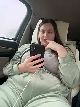 CandyShoopp online show from March 16, 2025, 2:00 pm