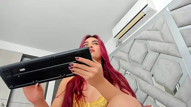 alexandra fire69x online show from May 22, 2026, 2:44 pm