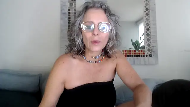 Snapshot of Pinkboobie chatting on June 17, 2026, 3:35 pm Pinkboobie online show from June 17, 2026, 3:35 pm