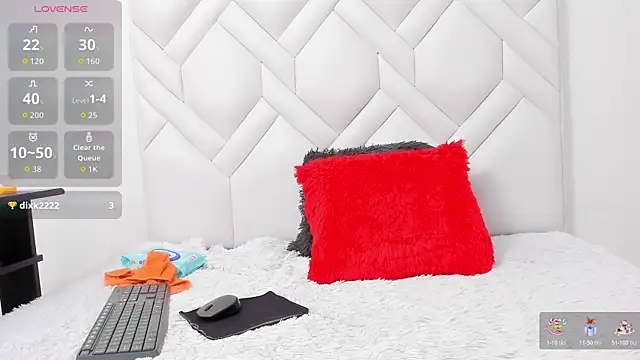 Mature Skinny online show from February 18, 2026, 7:32 pm