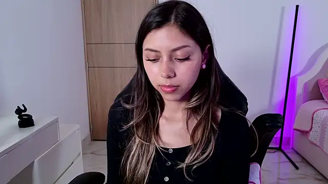 Snapshot of Sensualtease chatting on November 27, 2025, 1:51 am Sensualtease online show from November 27, 2025, 1:51 am