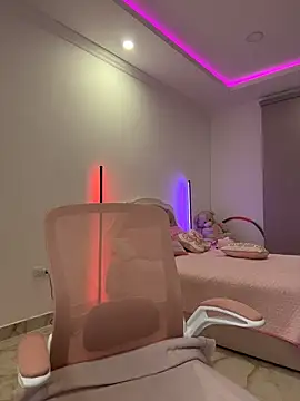 Sensualtease online show from March 19, 2026, 12:47 am