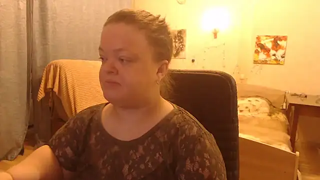 Janiffer MiMi online show from January 31, 2025, 6:14 pm