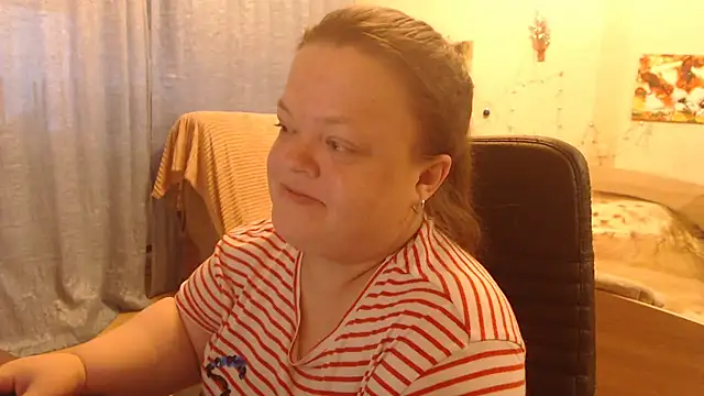 Janiffer MiMi online show from February 2, 2025, 2:34 pm