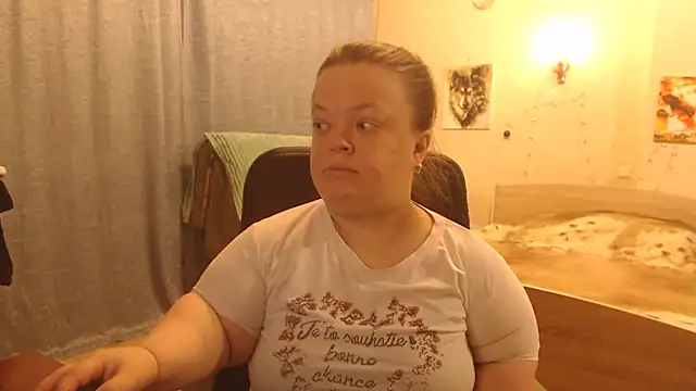 Janiffer MiMi online show from February 19, 2025, 8:52 pm