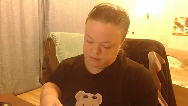 Janiffer MiMi online show from March 11, 2025, 5:46 pm