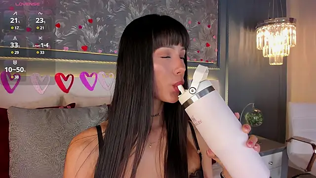 evamoretti online show from February 16, 2025, 1:47 am