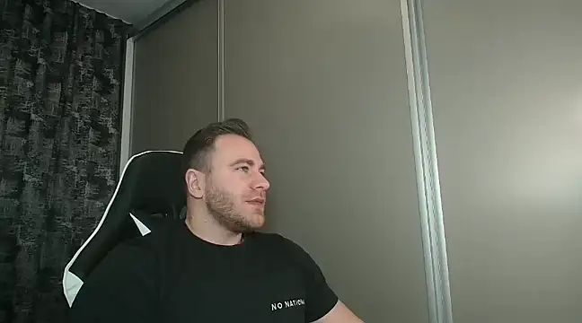 Thori92 online show from February 2, 2025, 1:08 pm