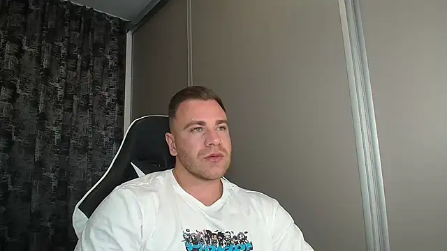 Thori92 online show from September 25, 2025, 5:05 pm