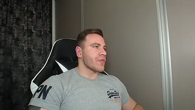 Thori92 online show from February 25, 2026, 8:18 pm