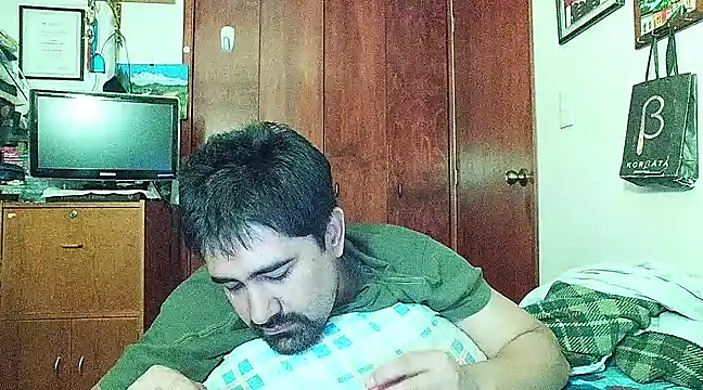 VonDoomdelToro online show from February 19, 2025, 6:11 am