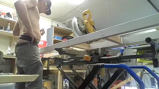 sunburnt602 online show from April 20, 2026, 10:44 pm