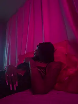 Farrah Owens online show from March 5, 2025, 5:07 am