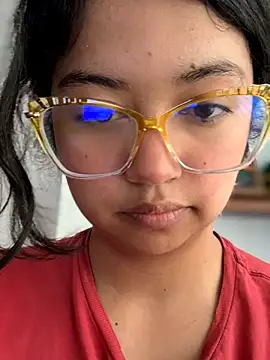 Snapshot of Peach_Girll chatting on June 9, 2026, 7:03 pm Peach Girll online show from June 9, 2026, 7:03 pm
