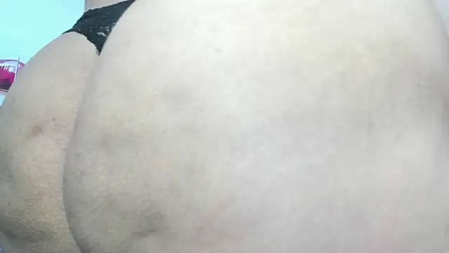 Cloe 35 online show from March 17, 2025, 10:49 pm