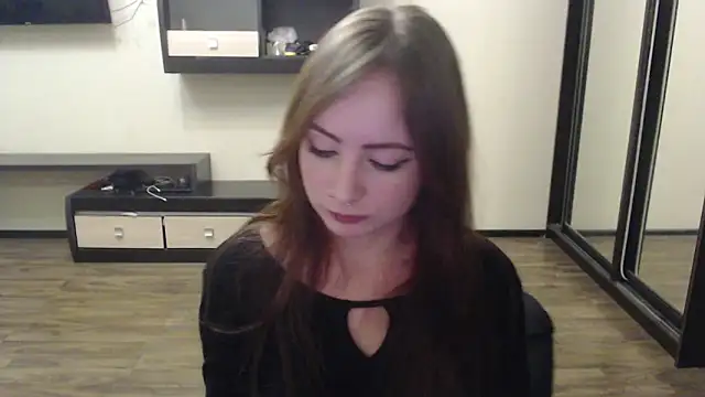 Laralianna online show from December 11, 2024, 7:25 pm