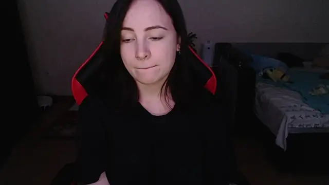 Laralianna online show from November 11, 2025, 12:10 am