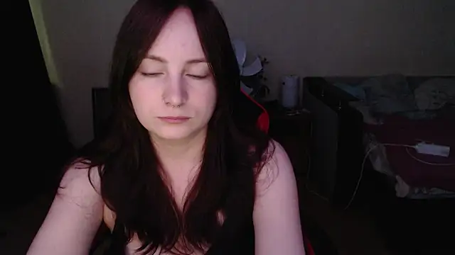 Laralianna online show from May 29, 2026, 5:22 pm