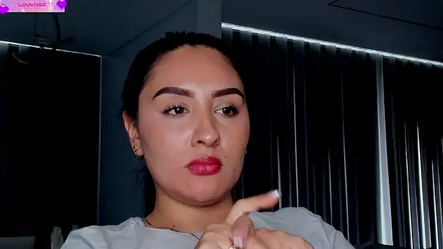 AnushaKumari online show from October 8, 2025, 4:04 pm