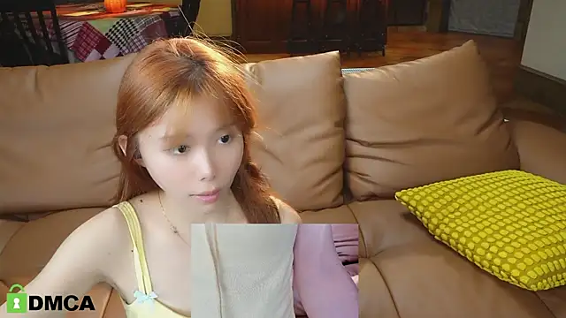 Luna520 online show from February 20, 2025, 3:52 pm