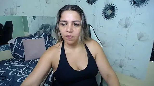 cum bigass online show from October 5, 2025, 12:03 pm