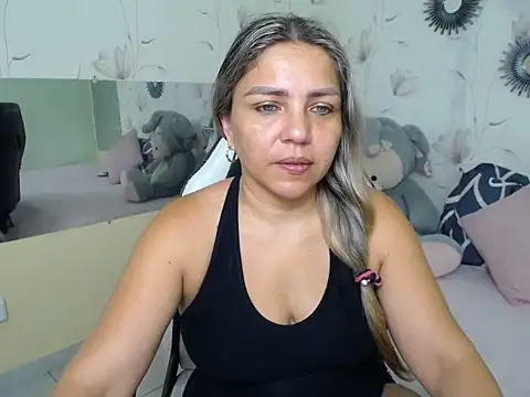 cum bigass online show from November 21, 2025, 11:53 am