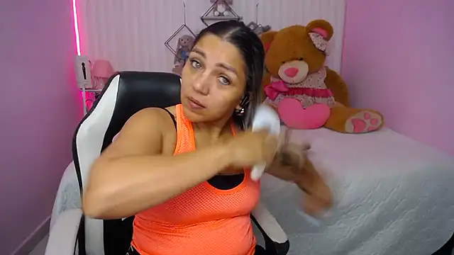 cum bigass online show from February 22, 2026, 12:15 pm