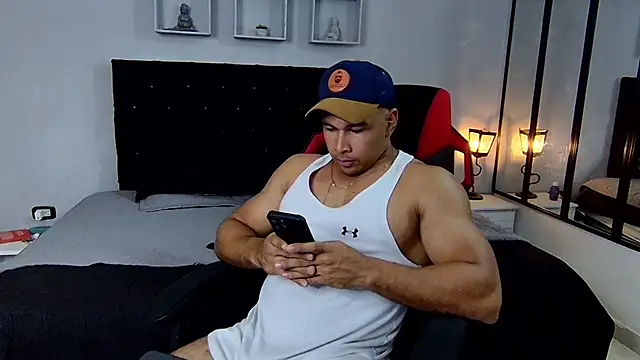 tyler hank01 online show from February 3, 2025, 5:24 pm