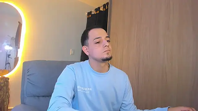 Snapshot of alejandro_calderon1 chatting on February 8, 2025, 4:25 am alejandro calderon1 online show from February 8, 2025, 4:25 am