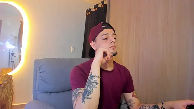Snapshot of alejandro_calderon1 chatting on February 17, 2025, 5:14 am alejandro calderon1 online show from February 17, 2025, 5:14 am