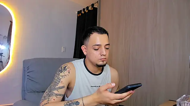 Snapshot of alejandro_calderon1 chatting on February 25, 2025, 4:46 am alejandro calderon1 online show from February 25, 2025, 4:46 am