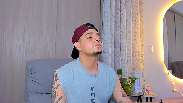 Snapshot of alejandro_calderon1 chatting on September 12, 2025, 4:45 am alejandro calderon1 online show from September 12, 2025, 4:45 am