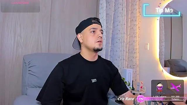 Snapshot of alejandro_calderon1 chatting on September 27, 2025, 2:22 pm alejandro calderon1 online show from September 27, 2025, 2:22 pm