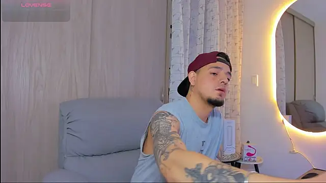 alejandro calderon1 online show from November 17, 2025, 5:02 am