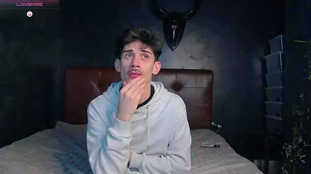 DanielCrush1 online show from March 19, 2026, 1:09 am