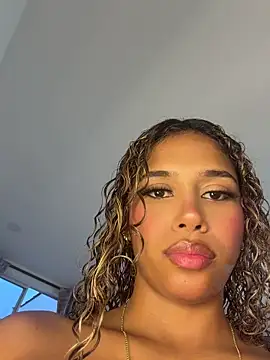Snapshot of stormyy_ chatting on July 15, 2026, 11:21 pm stormyy online show from July 15, 2026, 11:21 pm