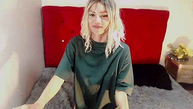 Snapshot of IvyBlueFabray chatting on February 13, 2025, 10:12 am IvyBlueFabray online show from February 13, 2025, 10:12 am