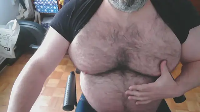 Snapshot of mikeyhotbear chatting on March 19, 2025, 4:55 pm mikeyhotbear online show from March 19, 2025, 4:55 pm