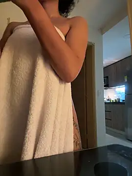 GabriSaenz online show from December 18, 2024, 10:13 pm