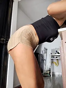 Snapshot of SAT--SU_U chatting on December 19, 2025, 7:54 pm SAT--SU U online show from December 19, 2025, 7:54 pm