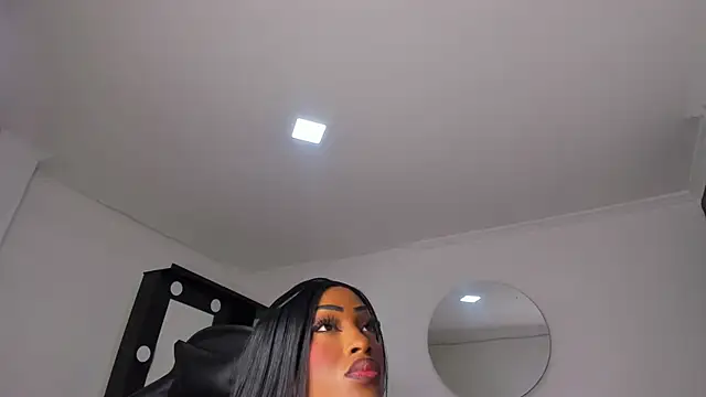 Snapshot of Emattaylor chatting on December 3, 2025, 10:57 am Emattaylor online show from December 3, 2025, 10:57 am