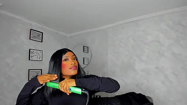 Snapshot of Emattaylor chatting on March 4, 2026, 12:33 pm Emattaylor online show from March 4, 2026, 12:33 pm