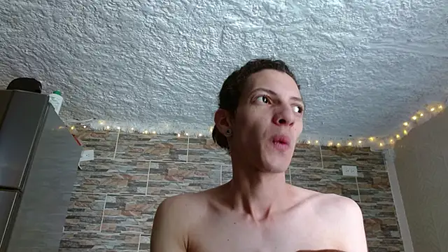 omar alurba online show from October 17, 2025, 5:37 pm