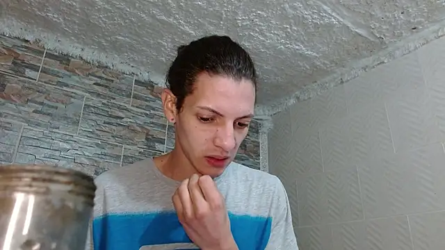 omar alurba online show from November 28, 2025, 3:25 pm