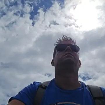 Trucker Hunter online show from April 8, 2026, 12:27 pm