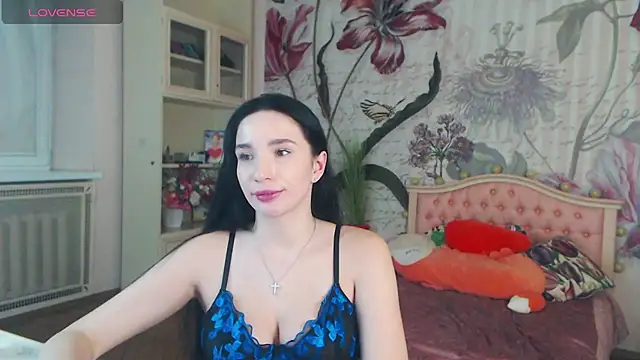 AliciaBow online show from December 23, 2024, 5:11 pm