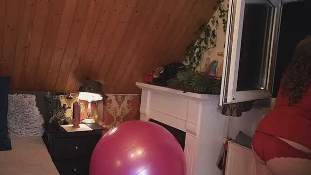 TessaWinter online show from January 12, 2026, 6:02 pm